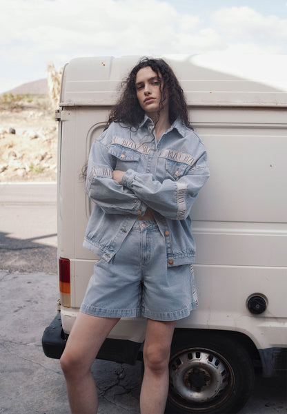 Błękitna kurtka jeansowa oversize PASSA