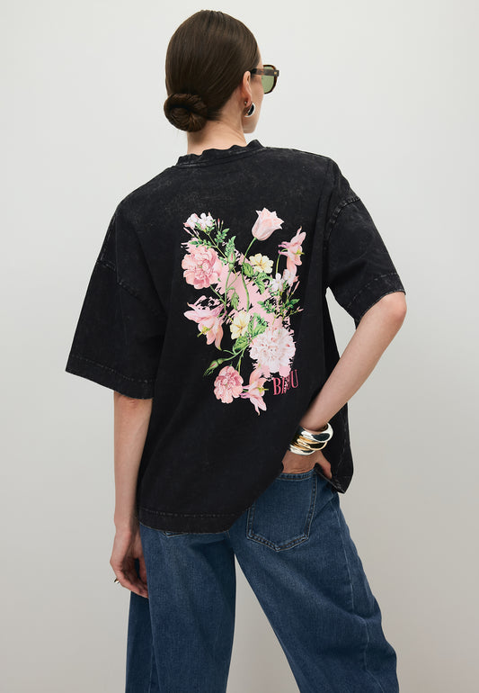 Szary T-shirt oversize z autorską grafiką RIONA